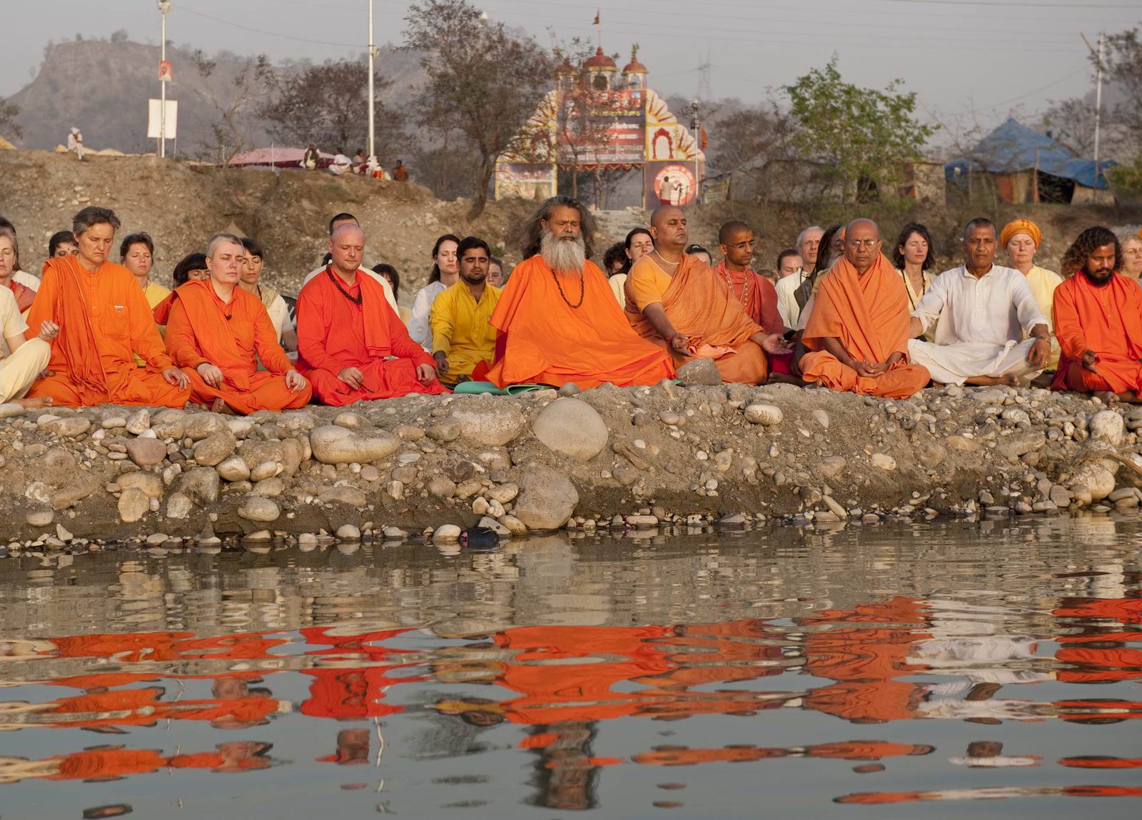 PrayerOnGanges-2010-Haridwar_D3Y5583_1_resize