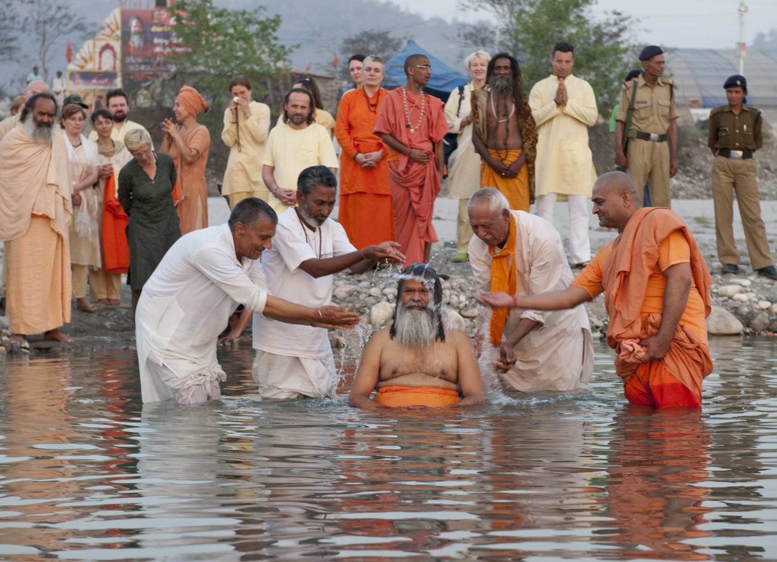 PrayerOnGanges-2010-Haridwar_D3Y5658_1_resize