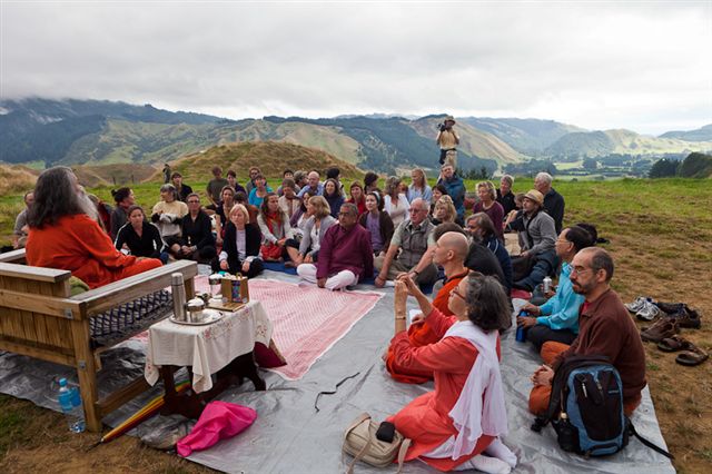 Swamiji_in_New_Zealand_IMG_4219