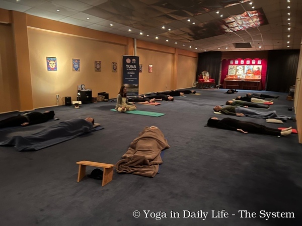 6.idy nz early morning yoga practice as a yogi wm