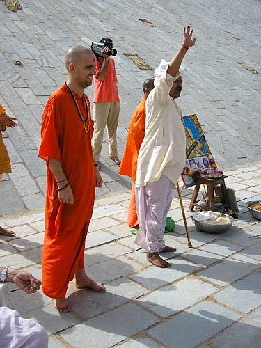 Prayer and puja in talab