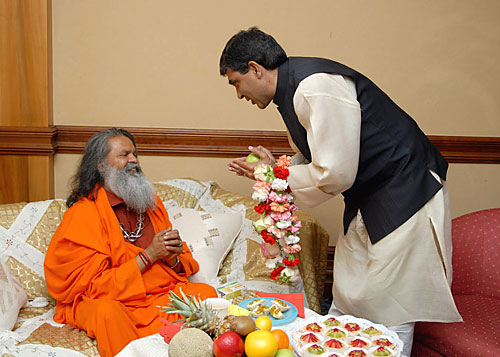 His Holines Swamiji with His Excellency Rajiva Misra, Ambassador of India to Croatia